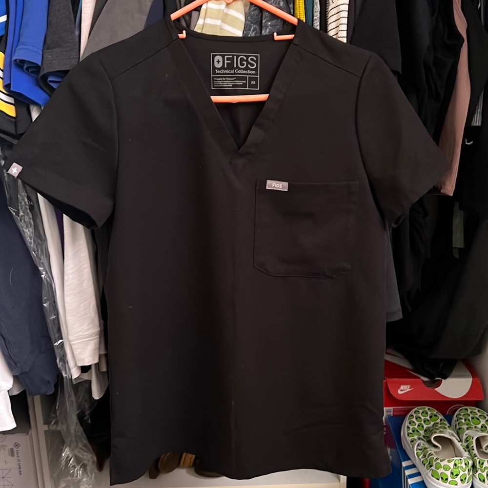 Figs Catarina One-Pocket Scrub Top